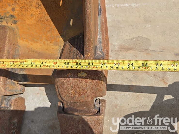 2019-caterpillar-336-image-23