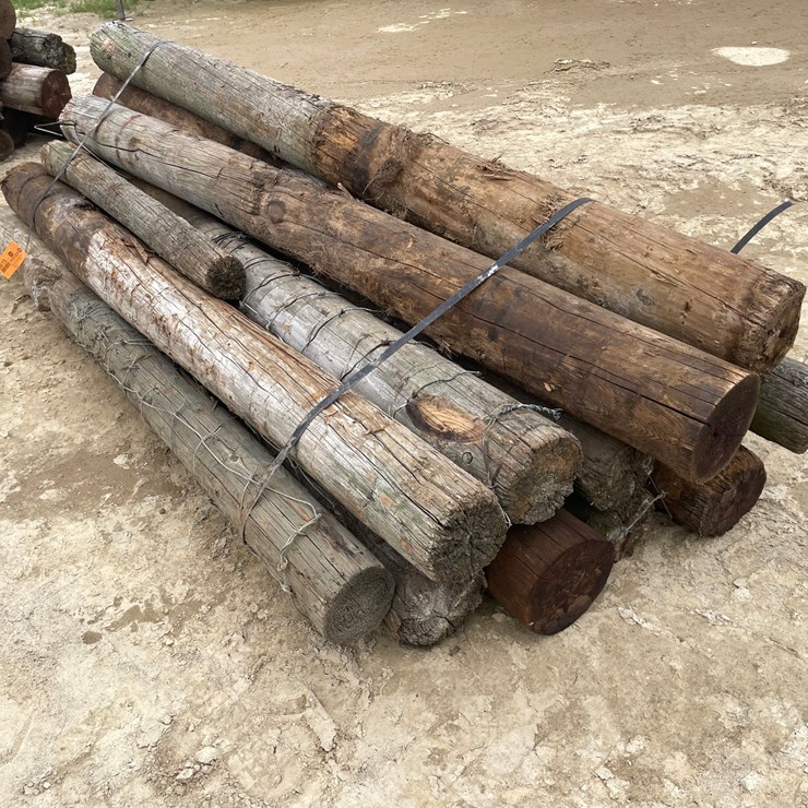 #3615 • Bundle of Used Round Posts