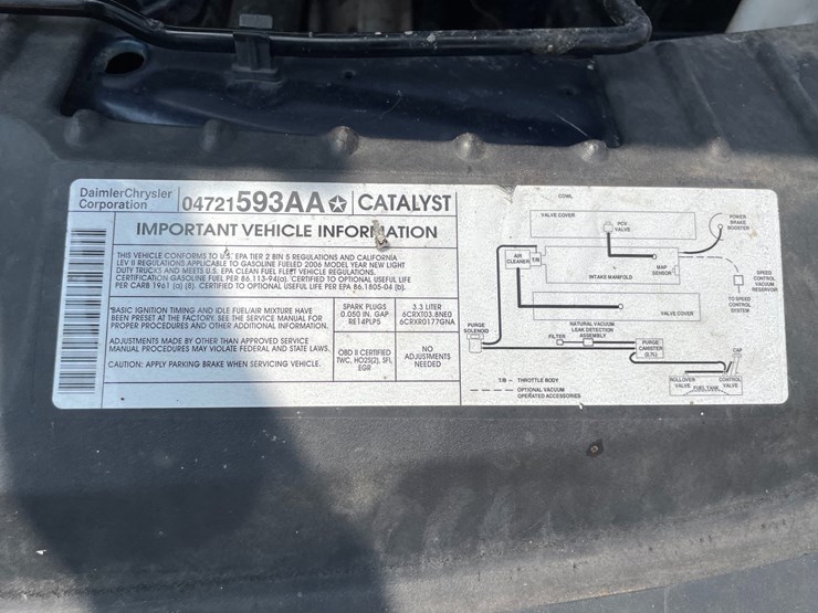 2006-chrysler-town-&-country-image-71