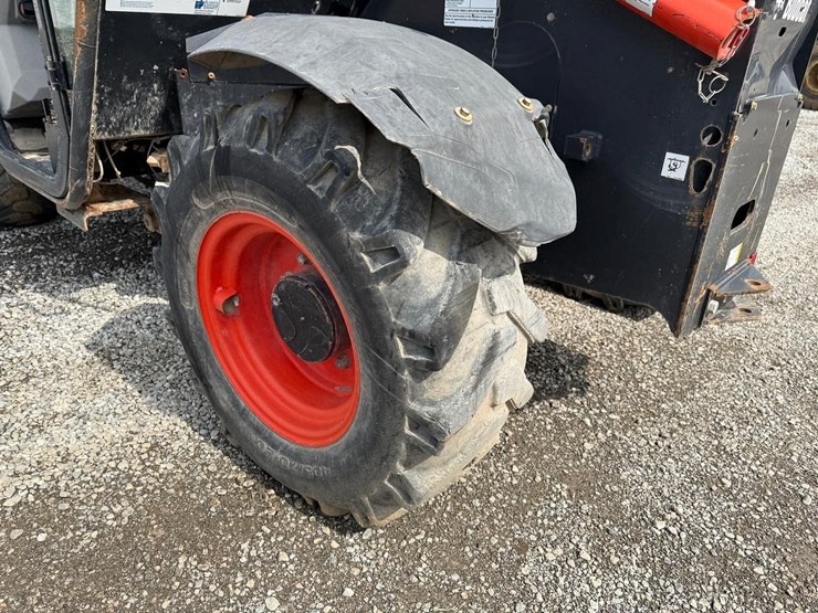 2022-bobcat-tl619-image-14