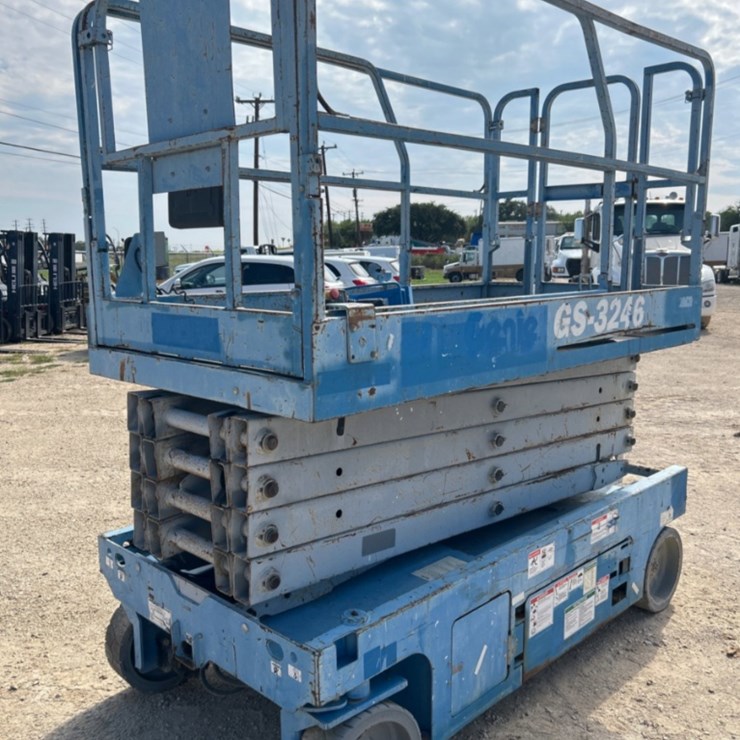 GENIE MAN LIFT
