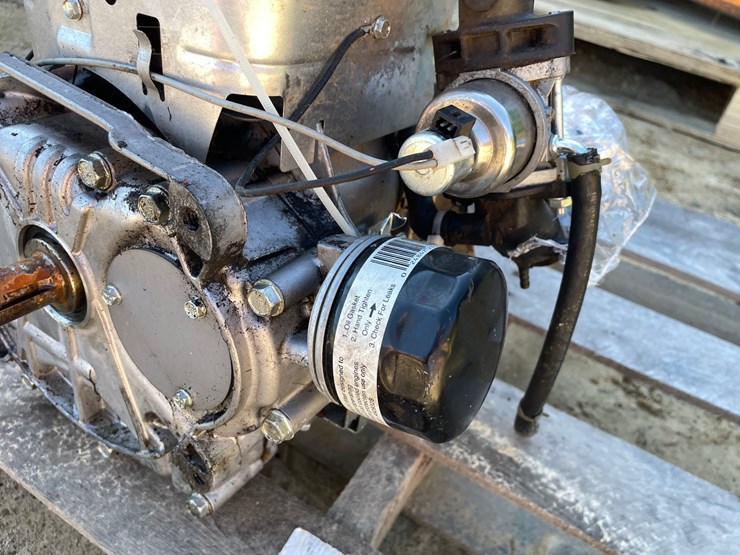 #3588-•-motor-off-of-a-dr-brush-mower-image-12