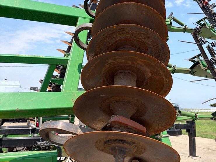 john-deere-637-image-40