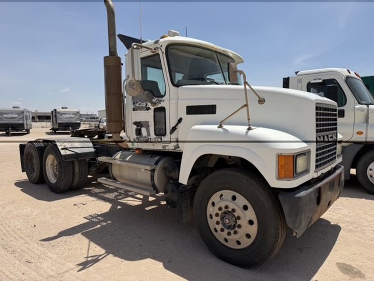 2005-mack-chn613-image-3