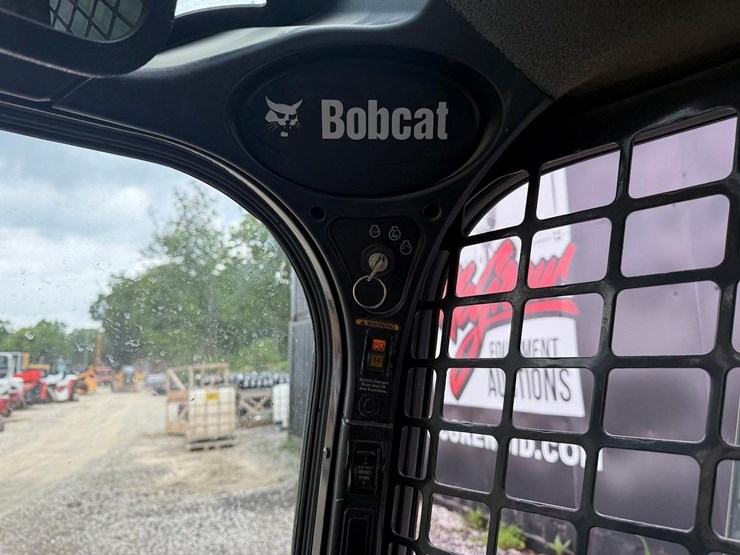 2019-bobcat-t770-image-23