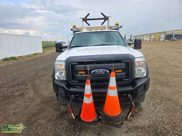 2015-ford-f550-image-9