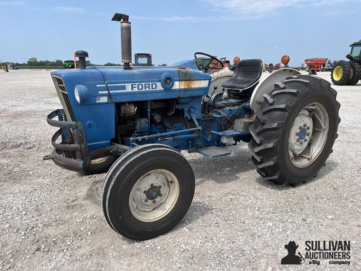 1979-ford-4600-image-1