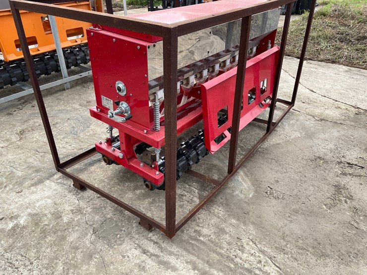 #9794-•-agt-no-till-seeder-attachment-image-5