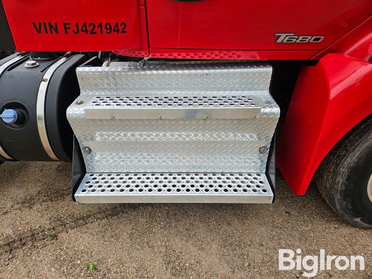 2015-kenworth-t660-image-19