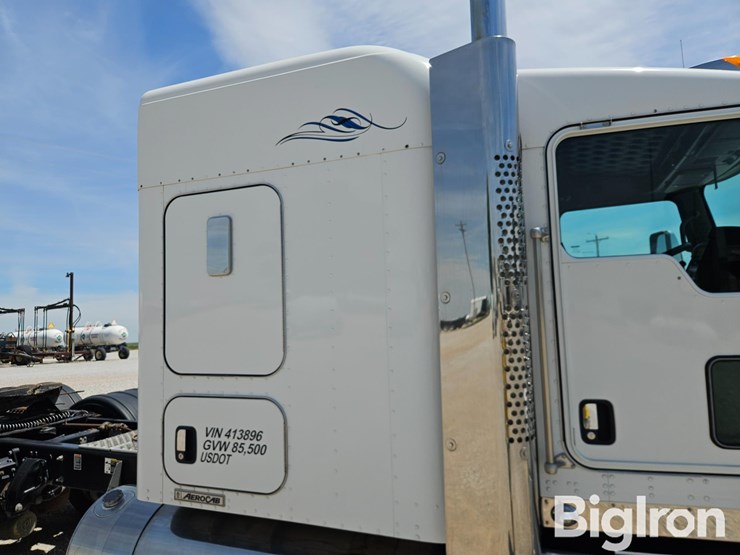 2014-kenworth-t660-image-15
