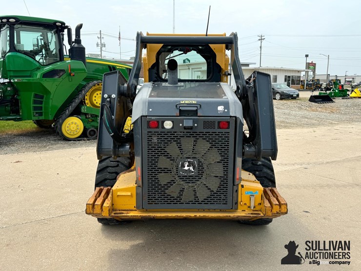 2017-deere-332g-image-6