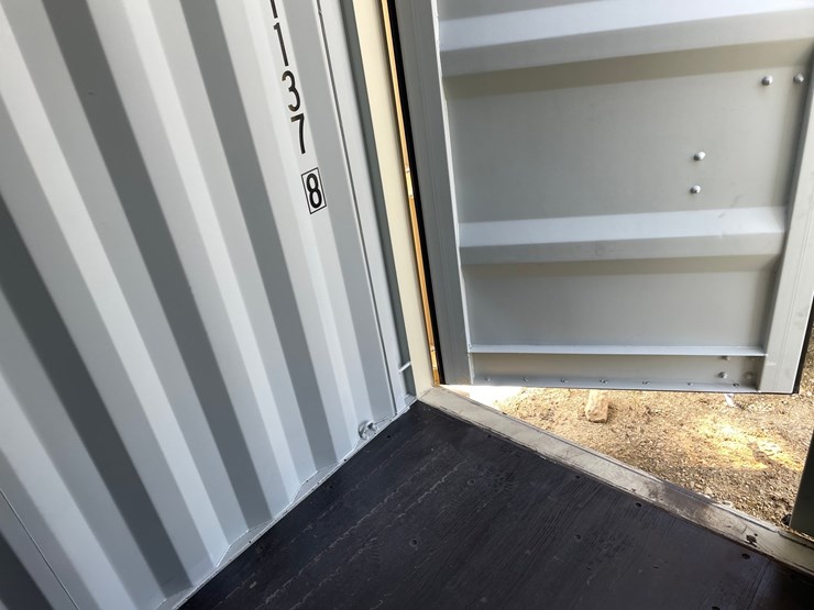 #404-•-20'-shipping-container-image-29