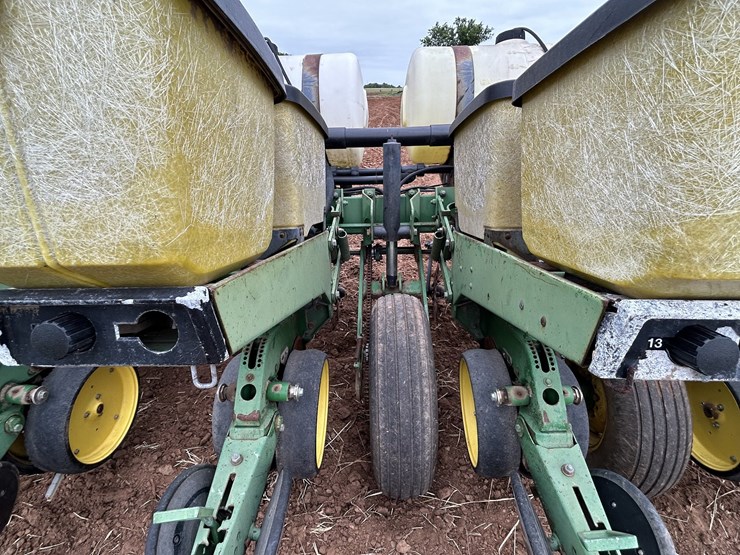 1989-john-deere-7200-image-13