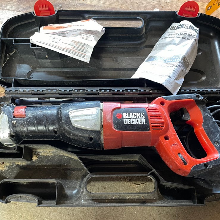 #10169 • Black and Decker Reciprocating Saw
