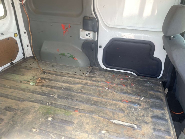 2011-ford-transit-connect-image-16