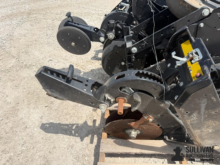 kinze-4000-series-row-units-(bid-per-unit)-image-14
