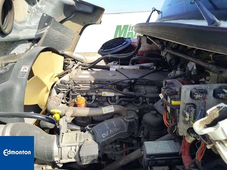 2016-freightliner-114sd-image-28
