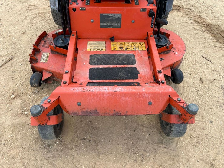 husqvarna-42"-zero-turn-lawn-mower-image-5