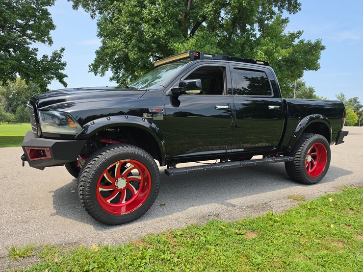 2014-dodge-1500-image-2
