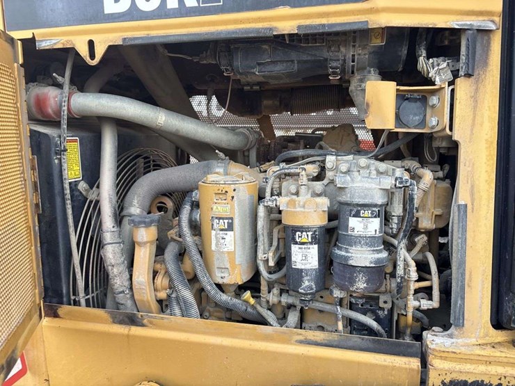 caterpillar-d5k2-xl-image-13