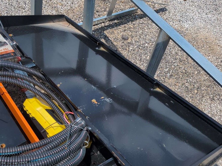 (1)-wolverine-skid-steer-post-driver-pd-12-08d-image-6