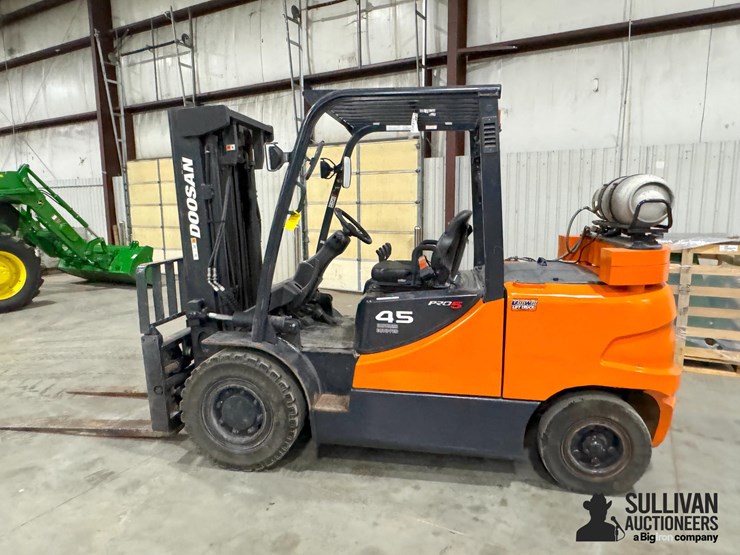 2017-doosan-g45s-5odb-forklift-image-8