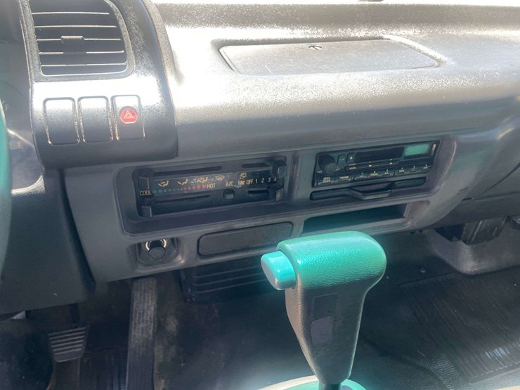 2003-gmc-w4500-image-13
