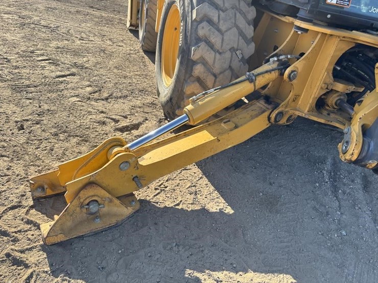 2020-john-deere-2020-image-29
