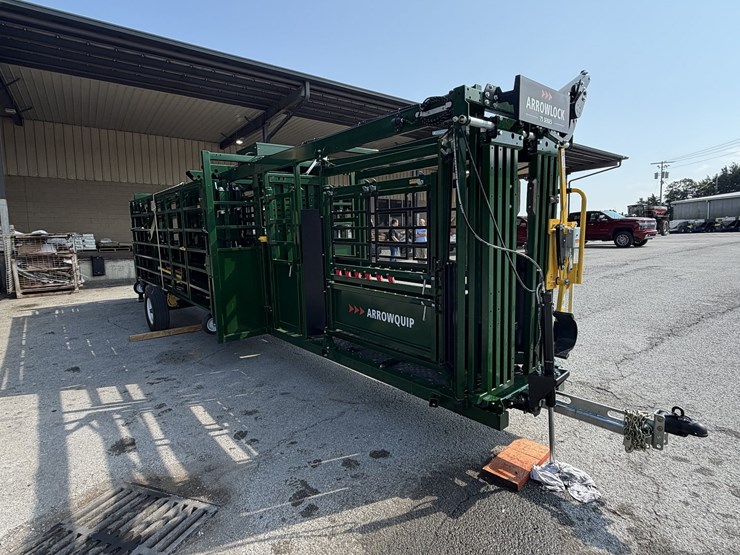 new/unused-arrowquip-heeler-75c-portable-corral,-chute-and-alley-image-7