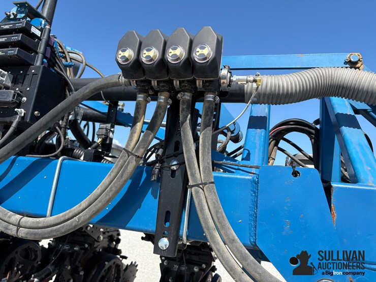 1995-kinze-2600-image-16