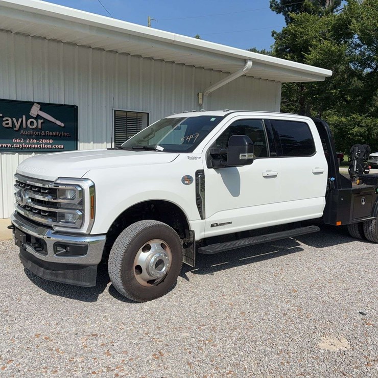 2025 FORD F350