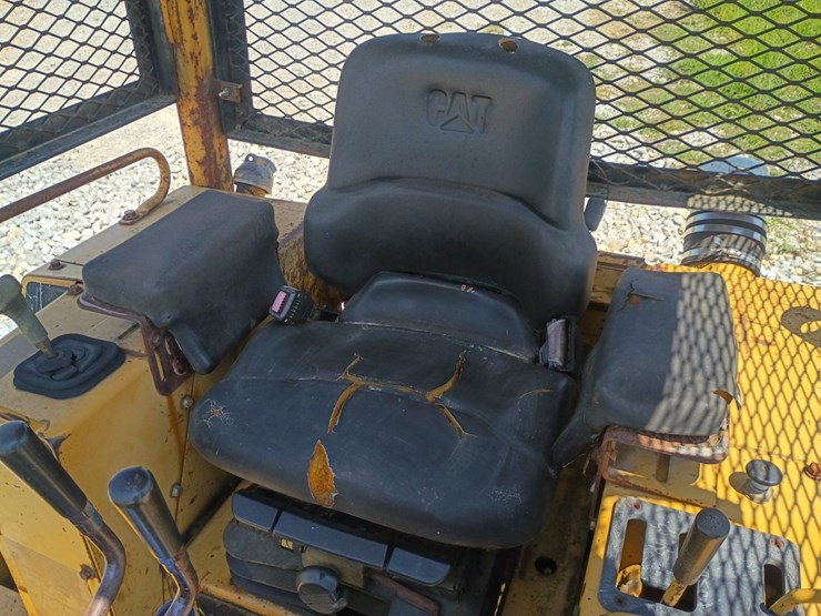 caterpillar-d4c-image-20