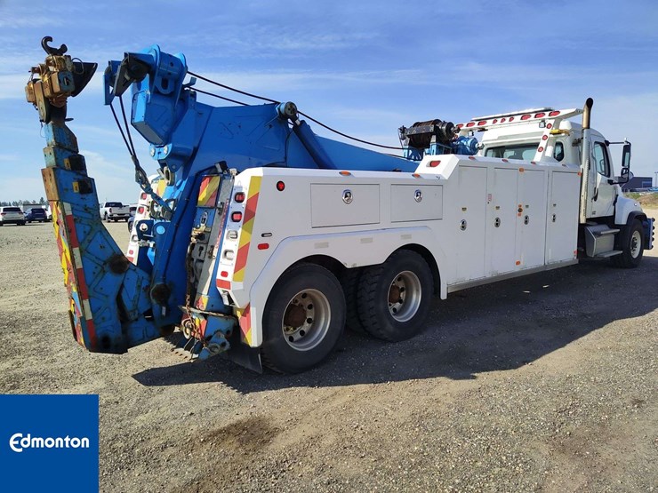 2016-freightliner-114sd-image-4