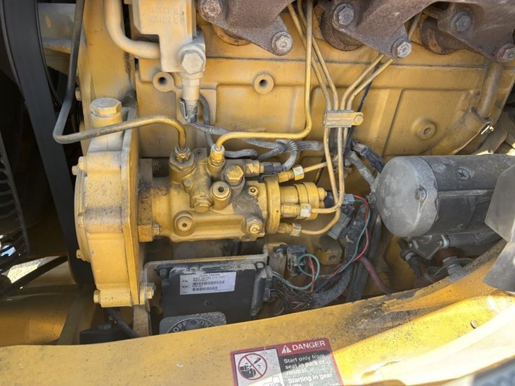 2007-deere-410j-image-63