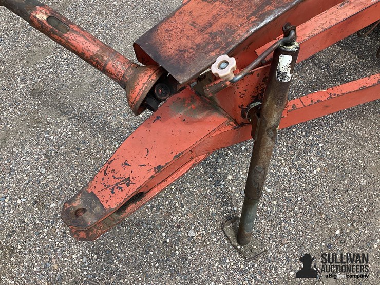 hesston-5600-image-17