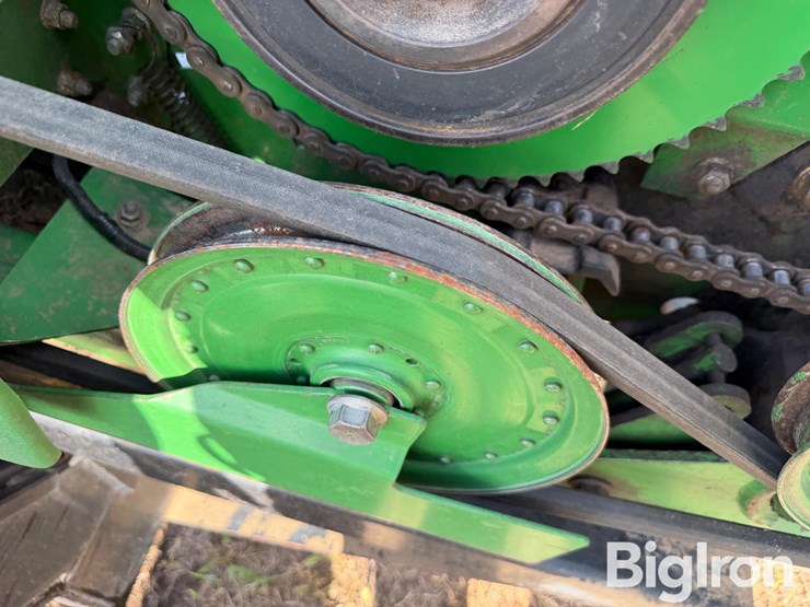 john-deere-630f-image-11