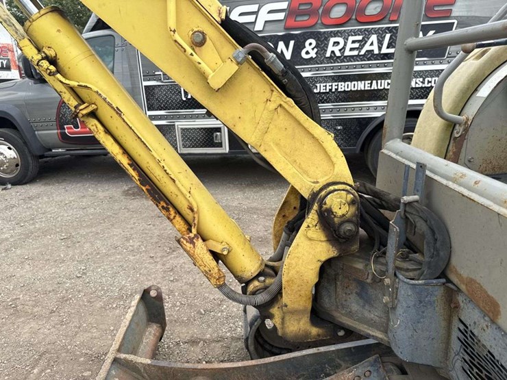 2008-yanmar-vio35-image-9