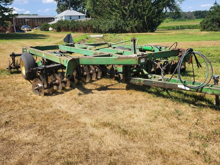 #2806-•-john-deere-tandem-disc-harrow-image-1