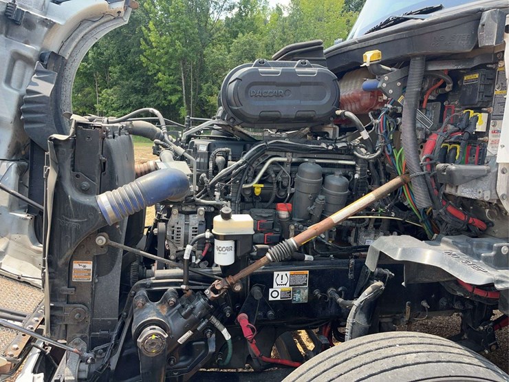 2022-kenworth-t680-image-33