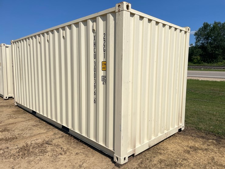 #405-•-20'-shipping-container-image-3
