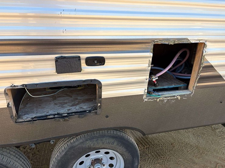 2022-forrest-river-"primetime-avenger-le"-bumper-pull-travel-trailer-image-14