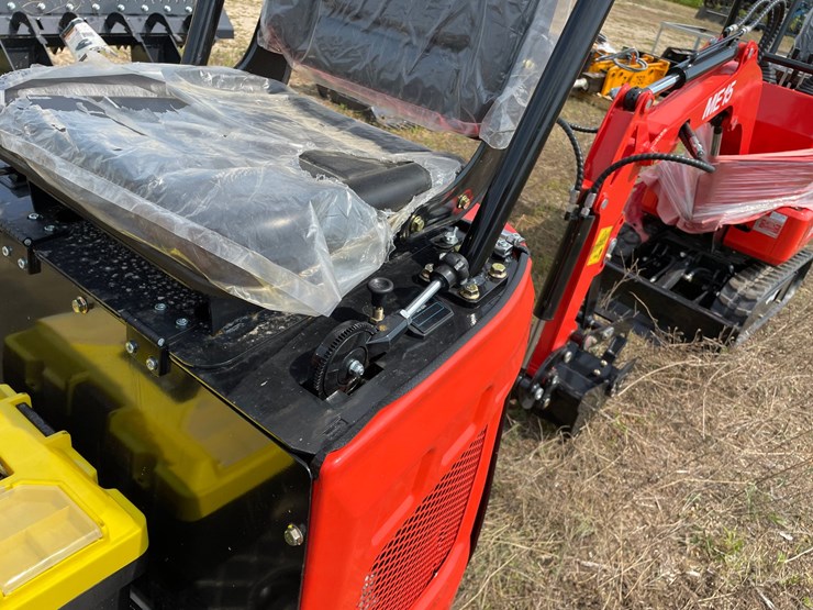 #9725-•-alistair-mini-excavator-me15-image-7