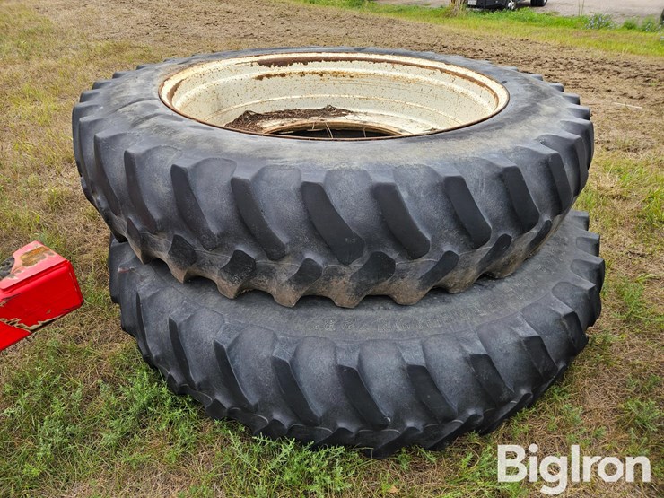 new-holland-8770-image-2