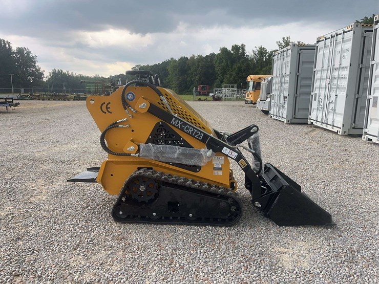 agt-compact-track-loader-image-2