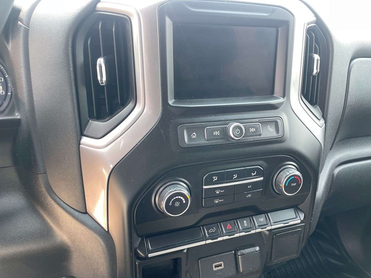 2019-chevrolet-silverado-1500-image-14
