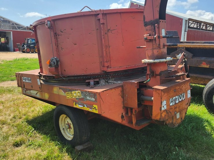 #2804-•-agri-chopper-tub-grinder-image-5
