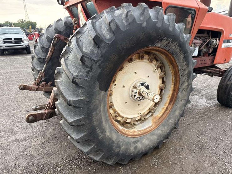 allis-chalmers-7040-image-15