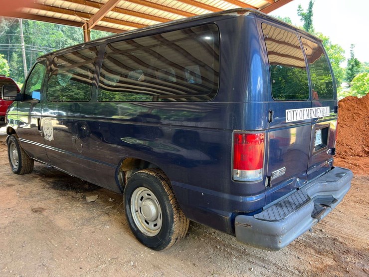 2006-ford-e150-image-2