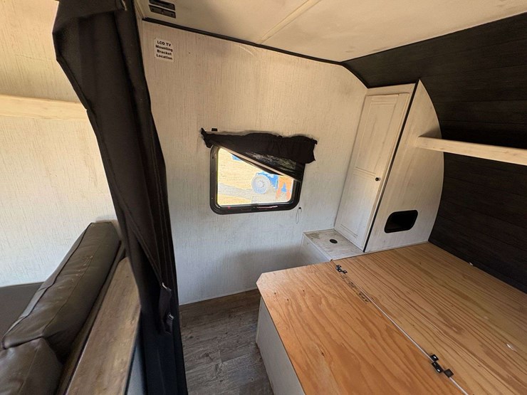 2022-heartland-trailrunner-29'-bumper-pull-travel-trailer-image-29