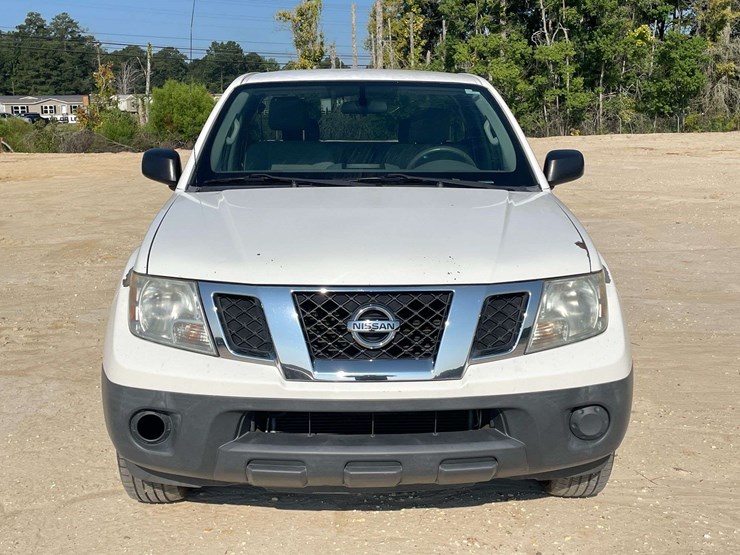 2016-nissan-frontier-image-5